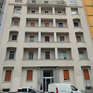 And - - Pensjonat